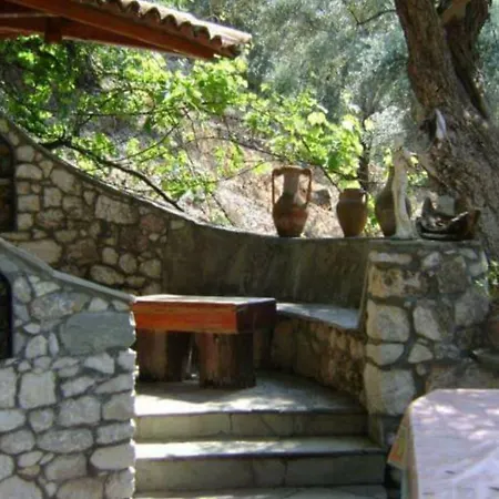 Tlos Secret Garden فندق فتحية